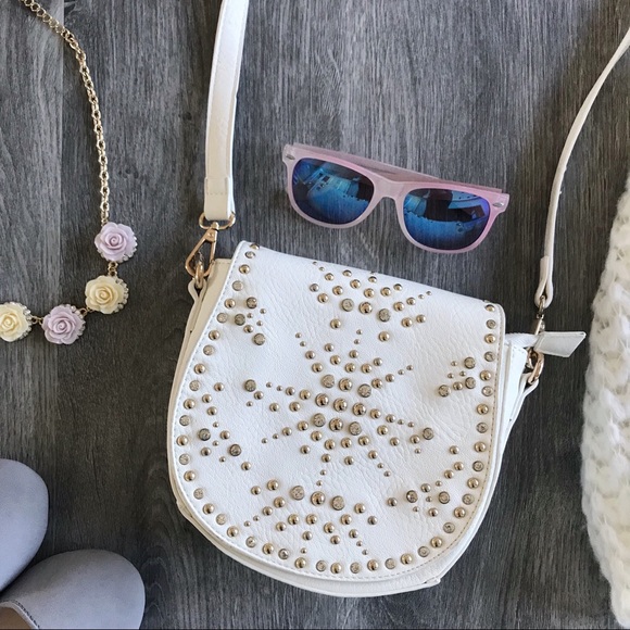 Charming Charlie Handbags - NWOT Charming Charlie Crossbody Bag White